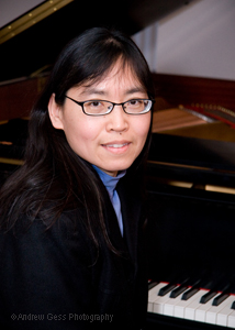 [Photo of Grace Bunday at piano teaching seminar]